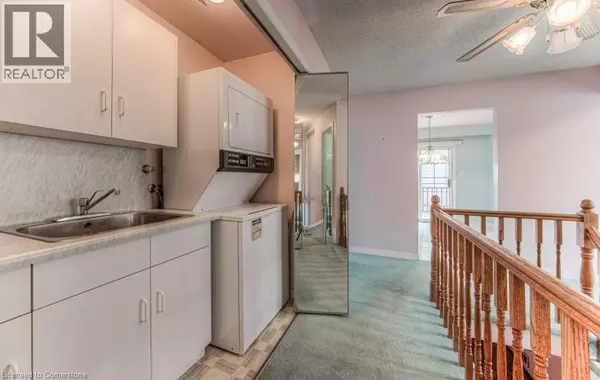 Kitchener, ON N2N1L3,38 CHARNWOOD Court