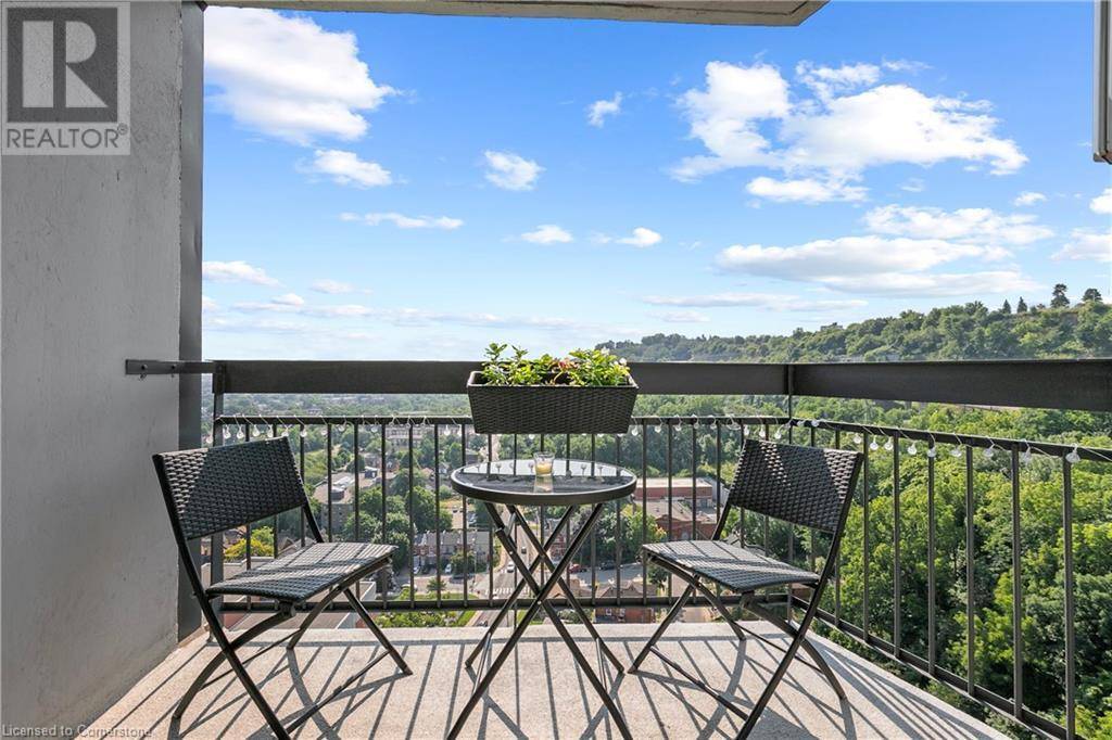 Hamilton, ON L8N3X3,150 CHARLTON AVE East #2206