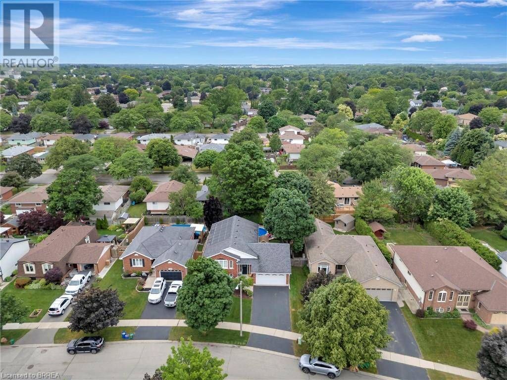 Brantford, ON N3R5E9,19 OLIVETREE Road