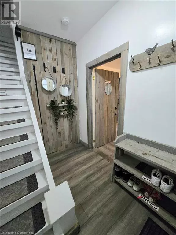 5106 MORRISON ST #Main Floor, Niagara Falls, ON L2E2E1