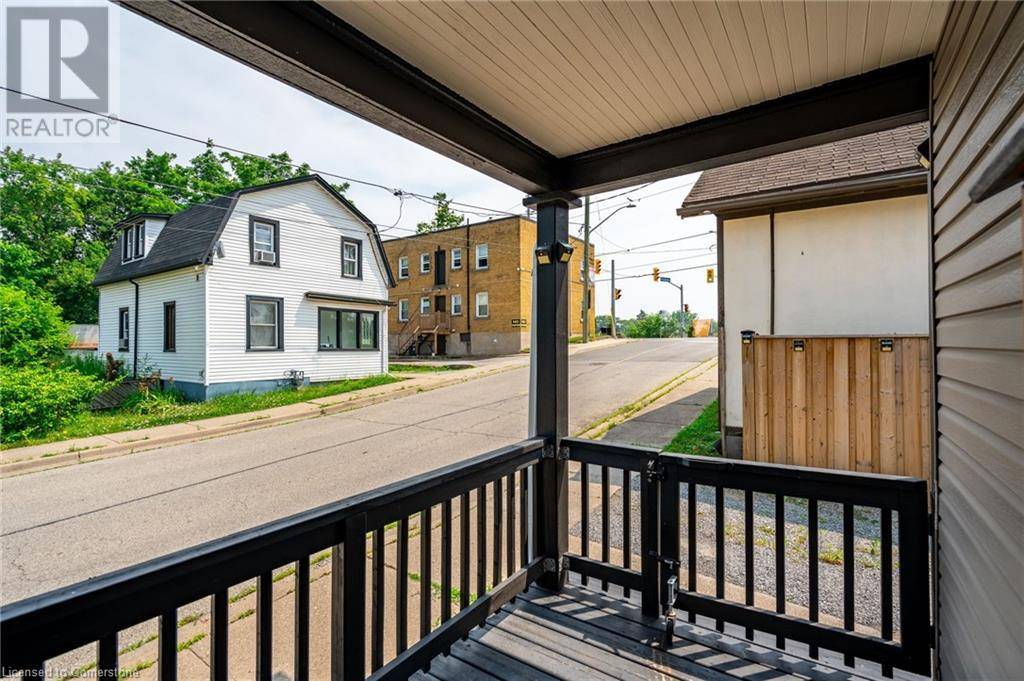 St. Catharines, ON L2R3X6,1 PRINCE Street