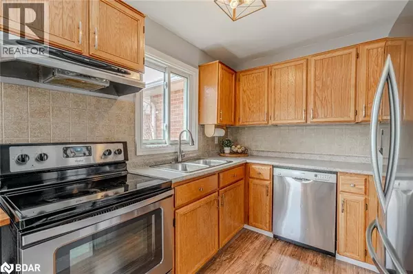 Barrie, ON L4N6Z6,40 GRASETT Crescent