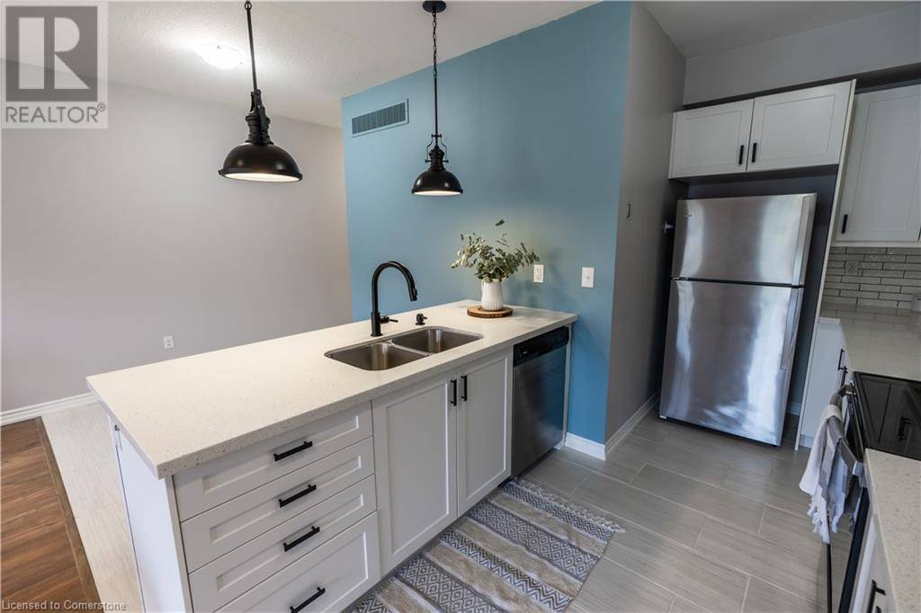 Kitchener, ON N2M0B5,403 WESTWOOD DR #30