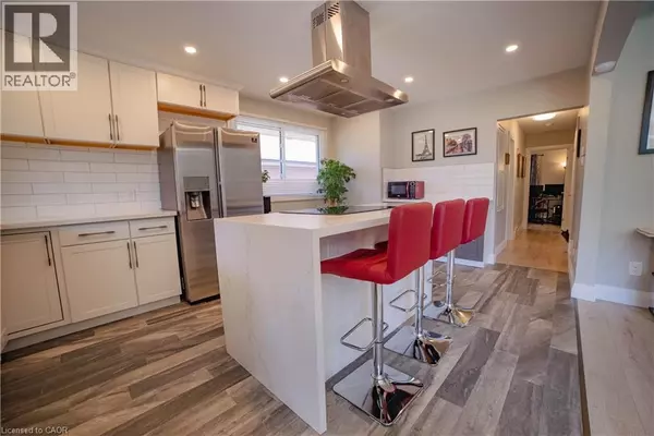 192 GLEN RD #Upper, Kitchener, ON N2M3G2