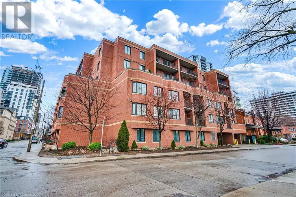 Hamilton, ON L8R2R6,47 CAROLINE ST North #401