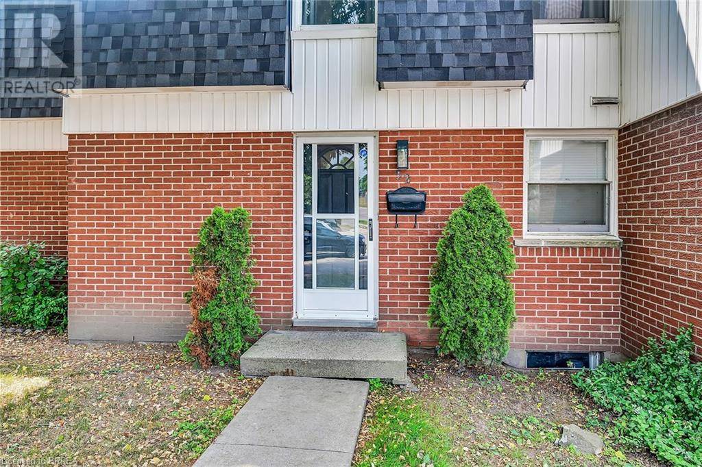 Brantford, ON N3S5B2,273 ELGIN ST #52