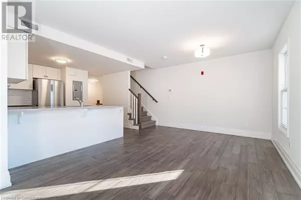 Mississauga, ON L5E1C7,760 LAKESHORE RD East #202