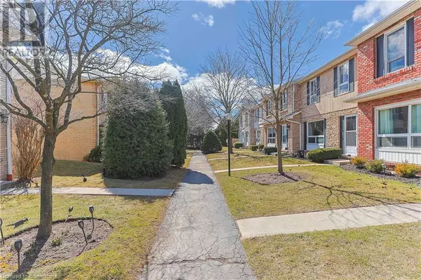 Burlington, ON L7L1E1,5475 LAKESHORE RD #54