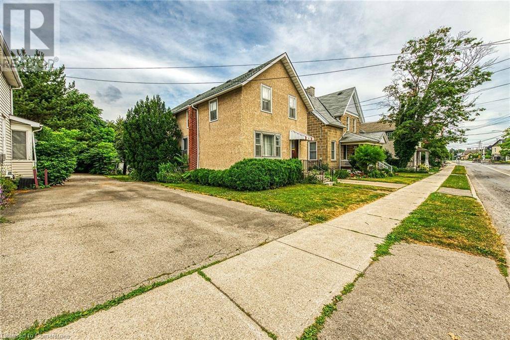 Grimsby, ON L3M3H2,37 ONTARIO Street