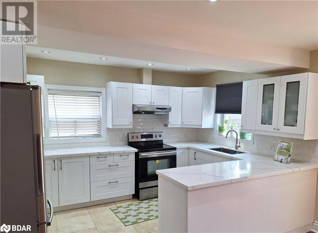 Toronto, ON M6N4M1,74 CLIFF Street