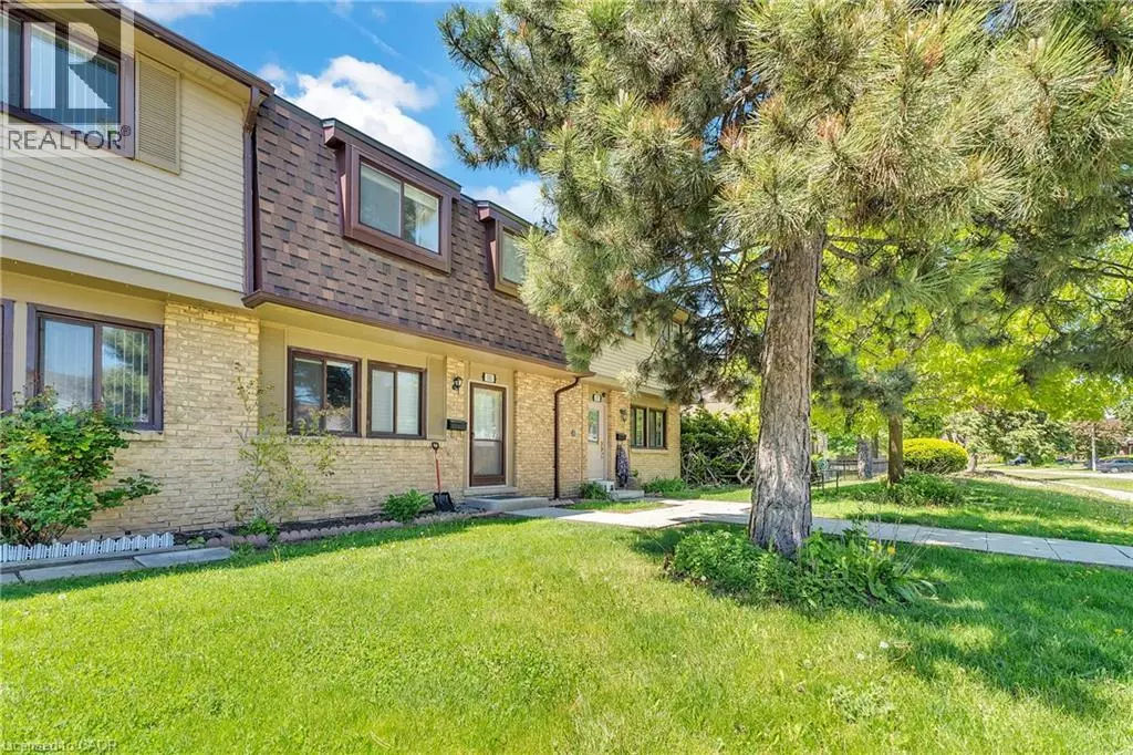 Brampton, ON L6V3C9,105 HANSEN RD North #102