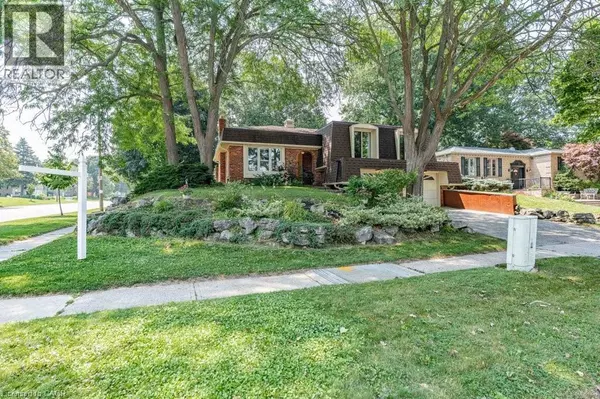 Brantford, ON N3R6N7,44 CEDARLAND Drive