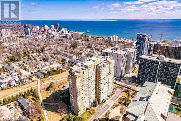 1276 MAPLE CROSSING BLVD #909, Burlington, ON L7S2J9