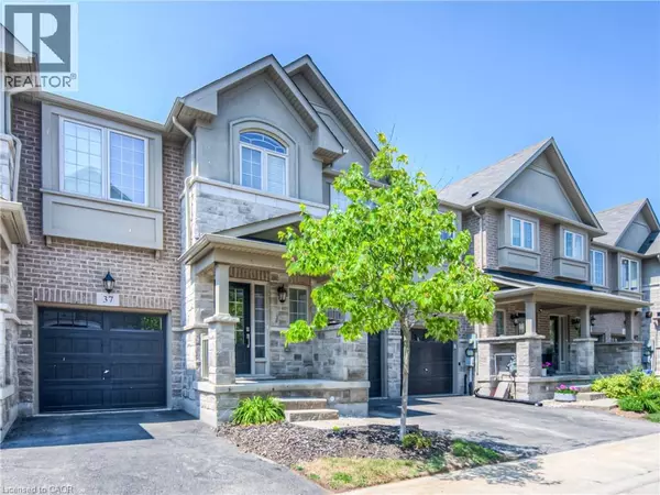 Waterdown, ON L8B0X1,215 DUNDAS ST East #38