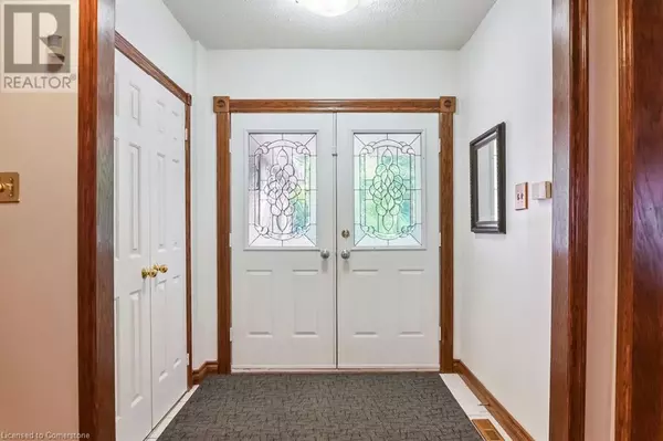 Oakville, ON L6H4R4,411 FREEMAN Crescent