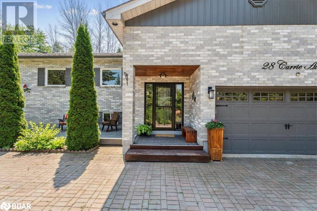 Collingwood, ON L9Y0X2,28 CURRIE Avenue