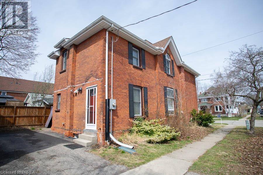 Brantford, ON N3S4G6,193 CHATHAM ST #1