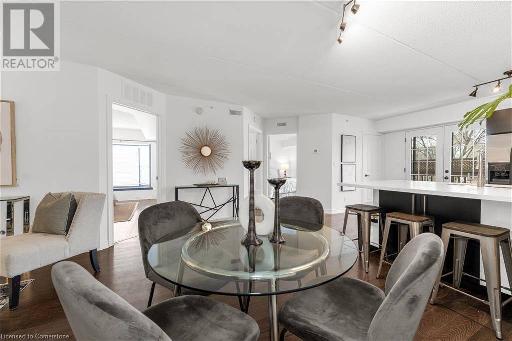 Burlington, ON L7M4M2,4005 KILMER DR #311