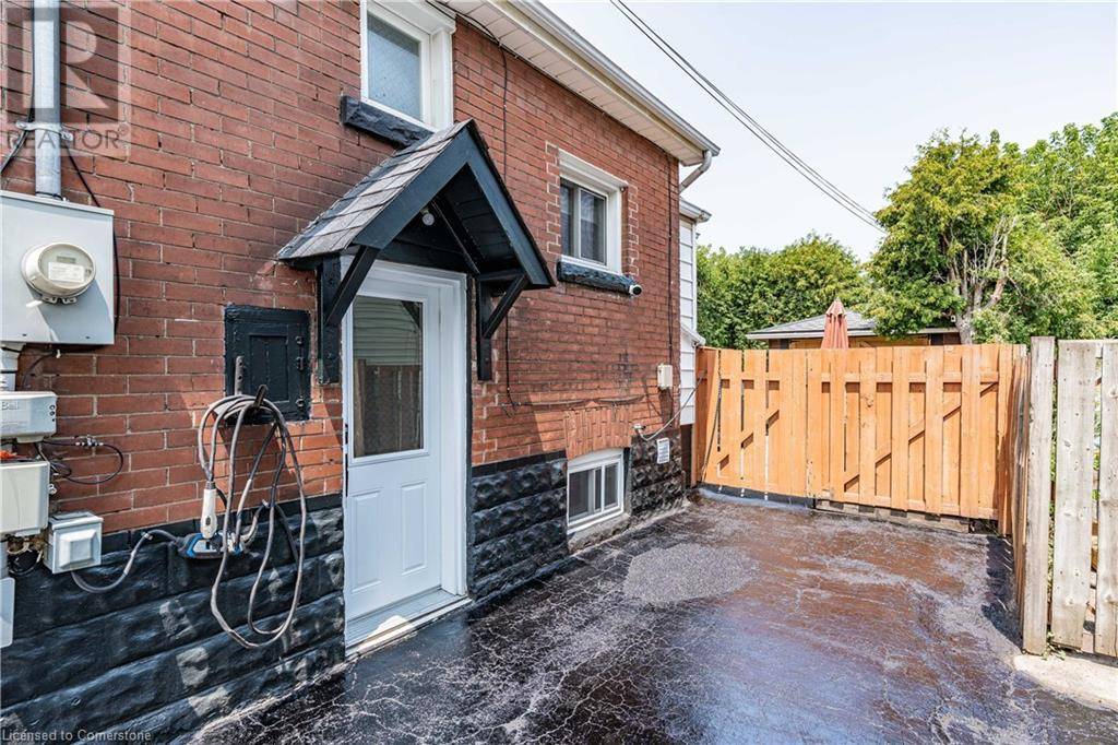 Hamilton, ON L8L2K5,67 MAYFLOWER Avenue