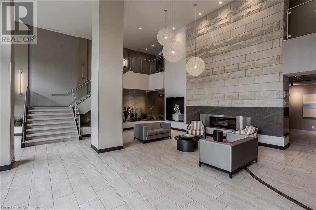 Burlington, ON L7S1M7,551 MAPLE AVE #814