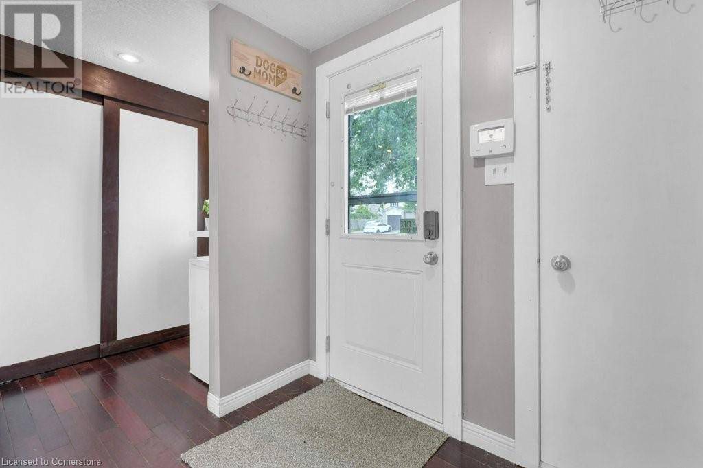 Kitchener, ON N2M5J4,18 CAMROSE Court