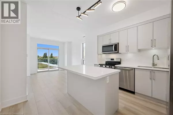 Thornhill, ON L4J0J9,7900 BATHURST ST #229