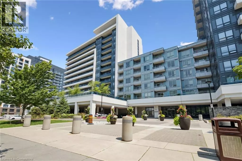 Thornhill, ON L4J0J9,7900 BATHURST ST #229