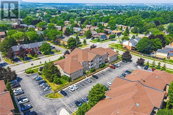 Burlington, ON L7M3X5,3050 PINEMEADOW DR #6