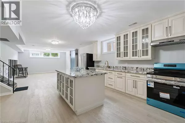 Stoney Creek, ON L8G2P9,15 LESLIE DR #LOWER