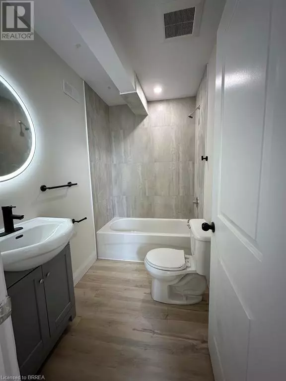 Brantford, ON N3T3R2,59 CHURCH ST #C