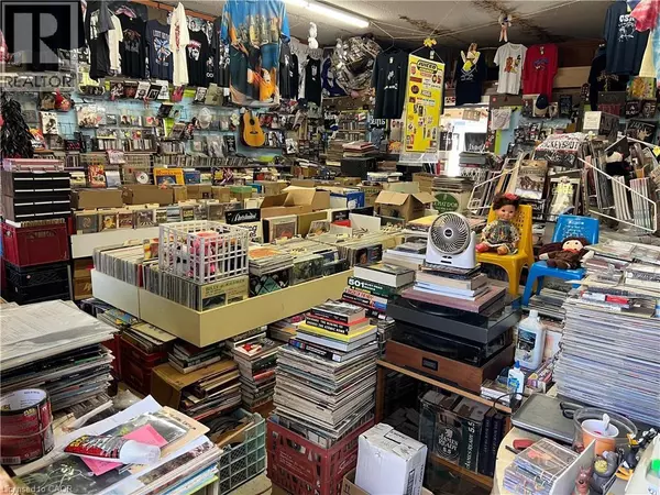 Oakville, ON L6K3A5,112 KERR Street