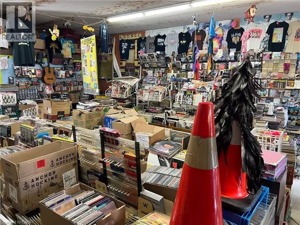 Oakville, ON L6K3A5,112 KERR Street