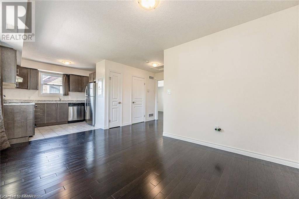 Kitchener, ON N2H2E2,37 EDNA ST #A