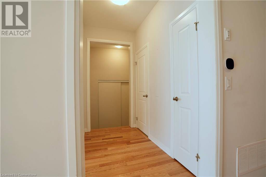 Ayr, ON N0B1E0,14 PRINCE PHILIP BOULEVARD Boulevard