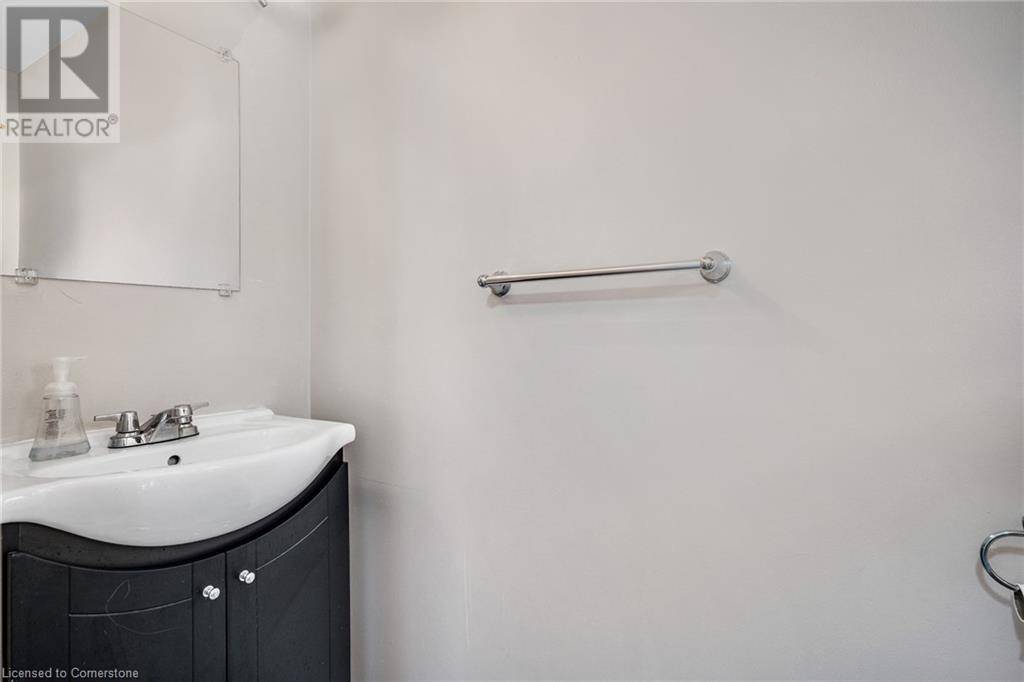 Kitchener, ON N2M5L3,20 PAULANDER DR #40
