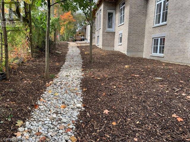 Cambridge, ON N1S2H8,45 BLAIR RD #7