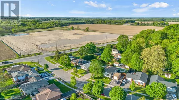 Brantford, ON N3R6P5,18 OLD FARM Road