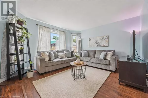 Waterloo, ON N2T2S3,224 PINELAND Court