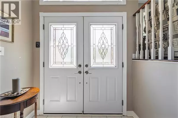 Wasaga Beach, ON L9Z2N9,402 RAMBLEWOOD Drive