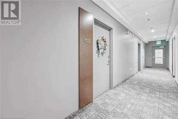 Hamilton, ON L9C0E6,1 REDFERN AVE #102
