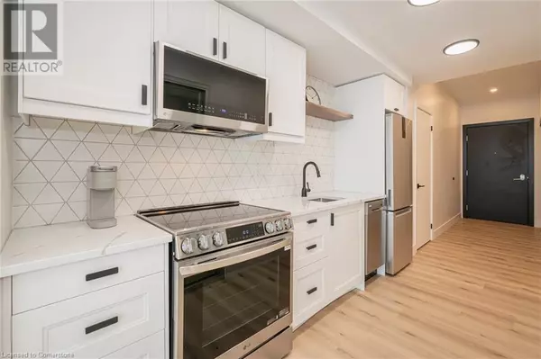 Kitchener, ON N2G1C7,5 WELLINGTON ST South #1403