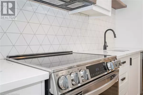 Kitchener, ON N2G1C7,5 WELLINGTON ST South #1403
