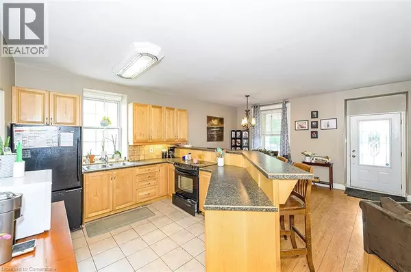 Cambridge, ON N1R2G2,22 MAPLE RIDGE Road