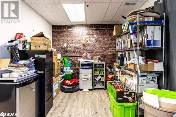 Barrie, ON L4N0B7,647 WELHAM RD #15
