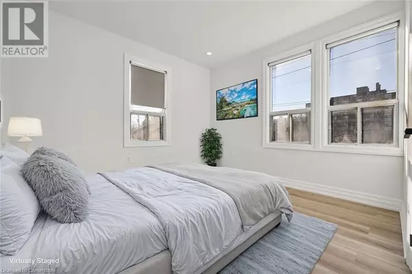 Hamilton, ON L8M1M4,132 PROSPECT ST South #3