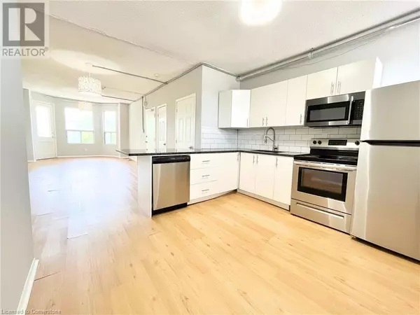 Hamilton, ON L8P3E6,121 PARK ST South #8