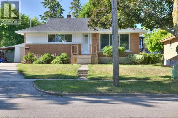 71 BROADMOOR Avenue, Kitchener, ON N2C1Y6