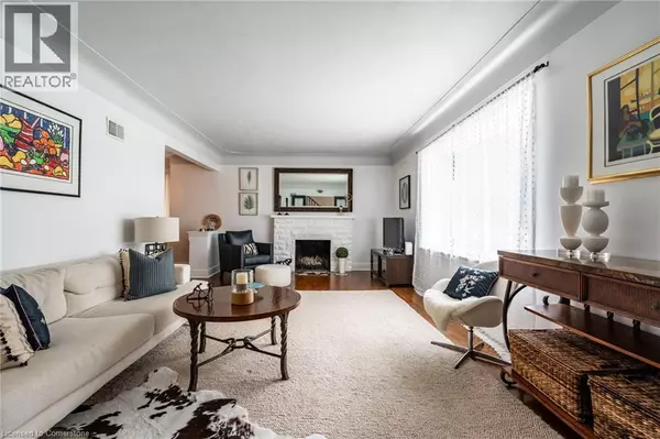 60 INVERNESS Avenue W, Hamilton, ON L9C1A4