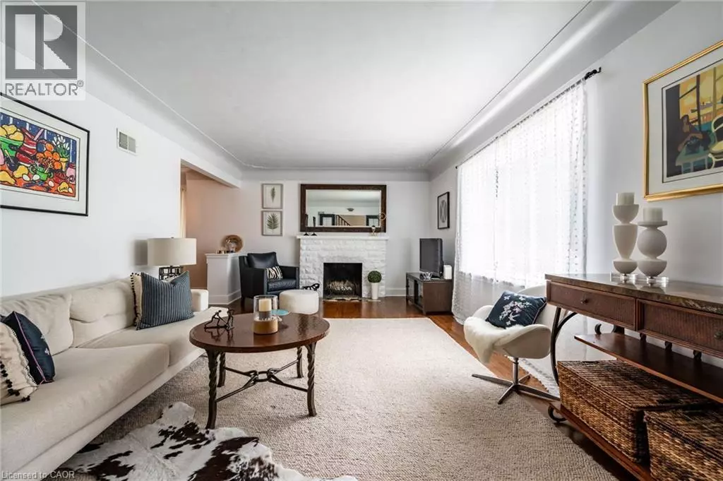 Hamilton, ON L9C1A4,60 INVERNESS Avenue W