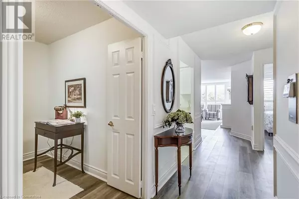 Burlington, ON L7L6P6,100 BURLOAK DR #1416